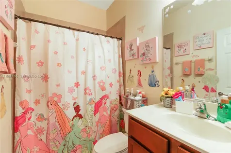 707 SE 32nd Terrace Homestead FL 33033