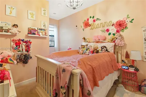 707 SE 32nd Terrace Homestead FL 33033