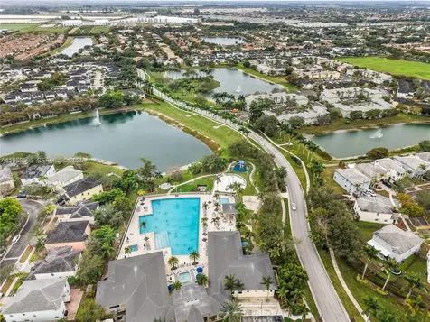 707 SE 32nd Terrace Homestead FL 33033
