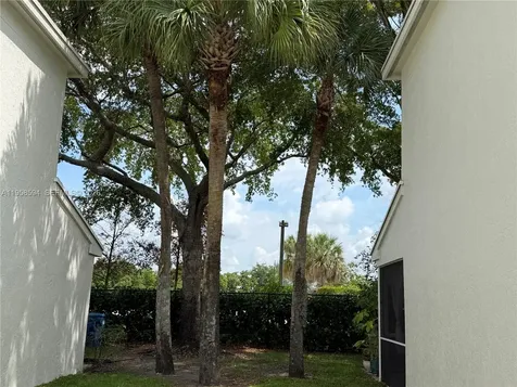 271 Duval Court Weston FL 33326