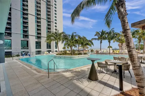 159 NE 6th Street Miami FL 33132