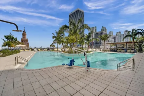 159 NE 6th Street Miami FL 33132