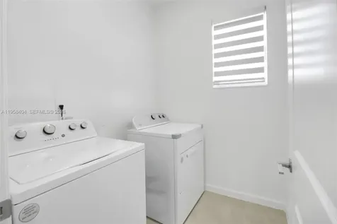 879 SE 26th Terrace Homestead FL 33035