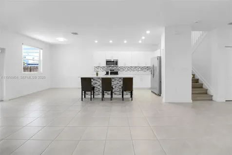 879 SE 26th Terrace Homestead FL 33035