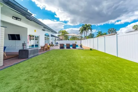 19411 NW 2nd Street Pembroke Pines FL 33029