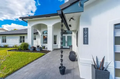 19411 NW 2nd Street Pembroke Pines FL 33029
