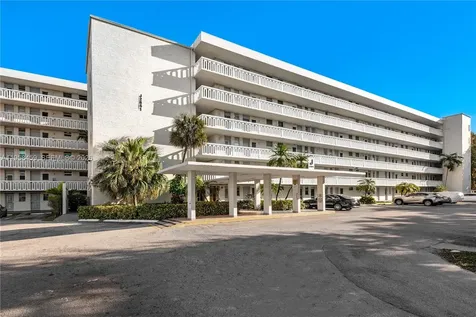 2851 Leonard Drive Aventura FL 33160