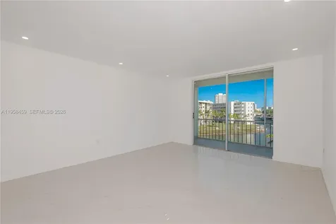 2851 Leonard Drive Aventura FL 33160