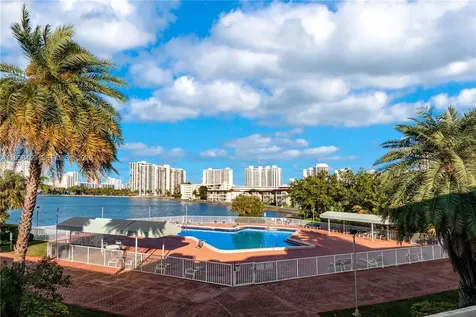 2851 Leonard Drive Aventura FL 33160