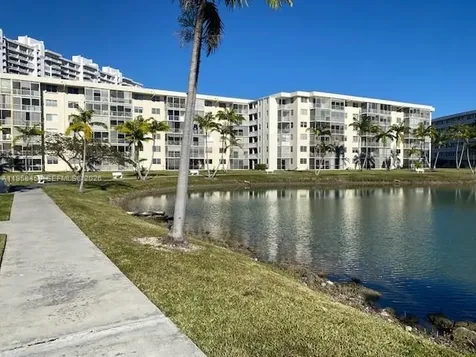2851 Leonard Drive Aventura FL 33160