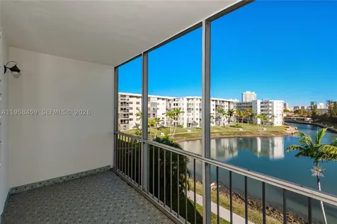 2851 Leonard Drive Aventura FL 33160