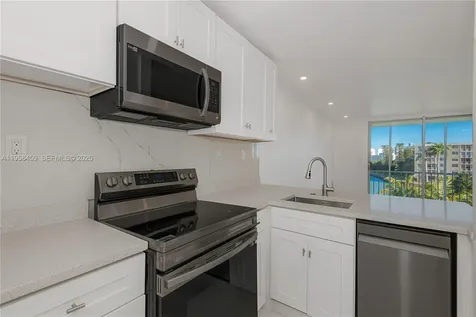 2851 Leonard Drive Aventura FL 33160
