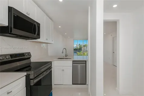 2851 Leonard Drive Aventura FL 33160