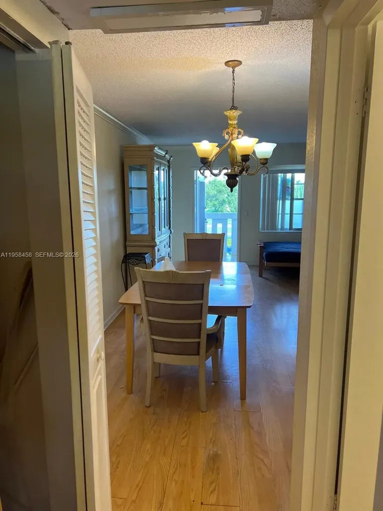 293 Dorset Boca Raton FL 33434