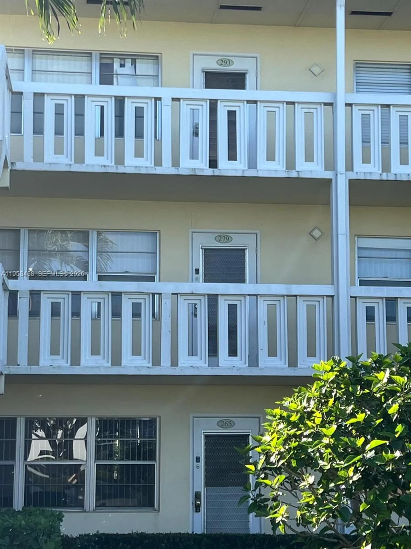 293 Dorset Boca Raton FL 33434