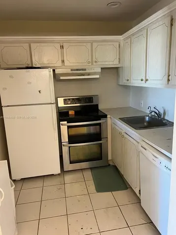 293 Dorset Boca Raton FL 33434