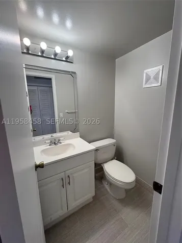 293 Dorset Boca Raton FL 33434