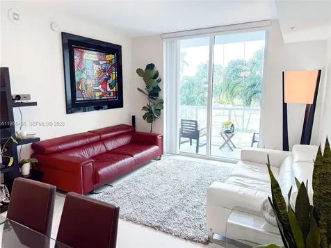 253 NE 2nd Street Miami FL 33132