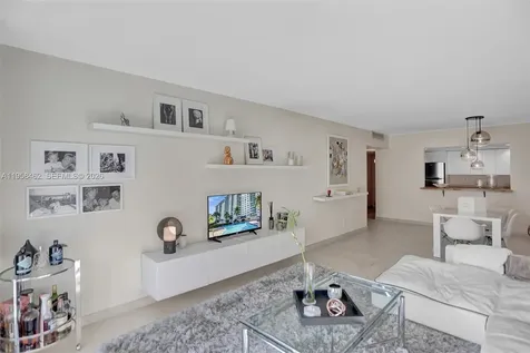 19390 Collins Avenue Sunny Isles Beach FL 33160