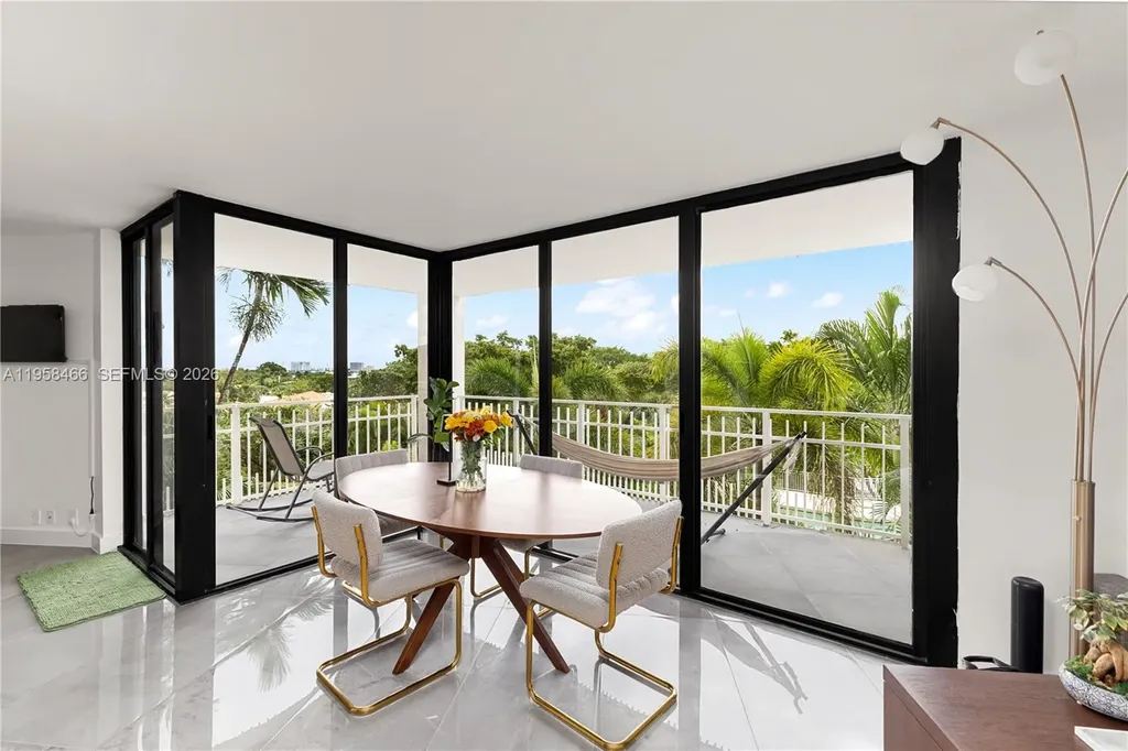 1000 Quayside Terrace Miami FL 33138