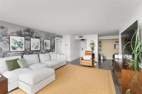 1000 Quayside Terrace Miami FL 33138