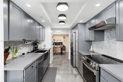 1000 Quayside Terrace Miami FL 33138