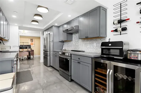 1000 Quayside Terrace Miami FL 33138