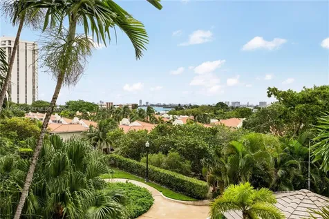 1000 Quayside Terrace Miami FL 33138