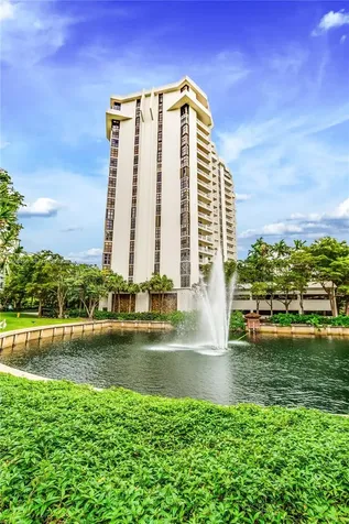 1000 Quayside Terrace Miami FL 33138