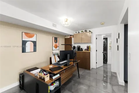 1000 Quayside Terrace Miami FL 33138
