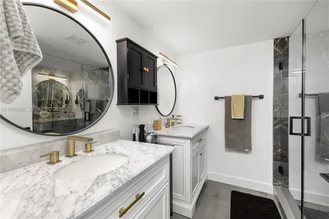 1000 Quayside Terrace Miami FL 33138