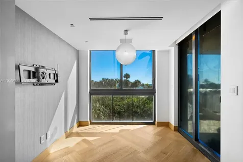 9999 Collins Avenue Bal Harbour FL 33154