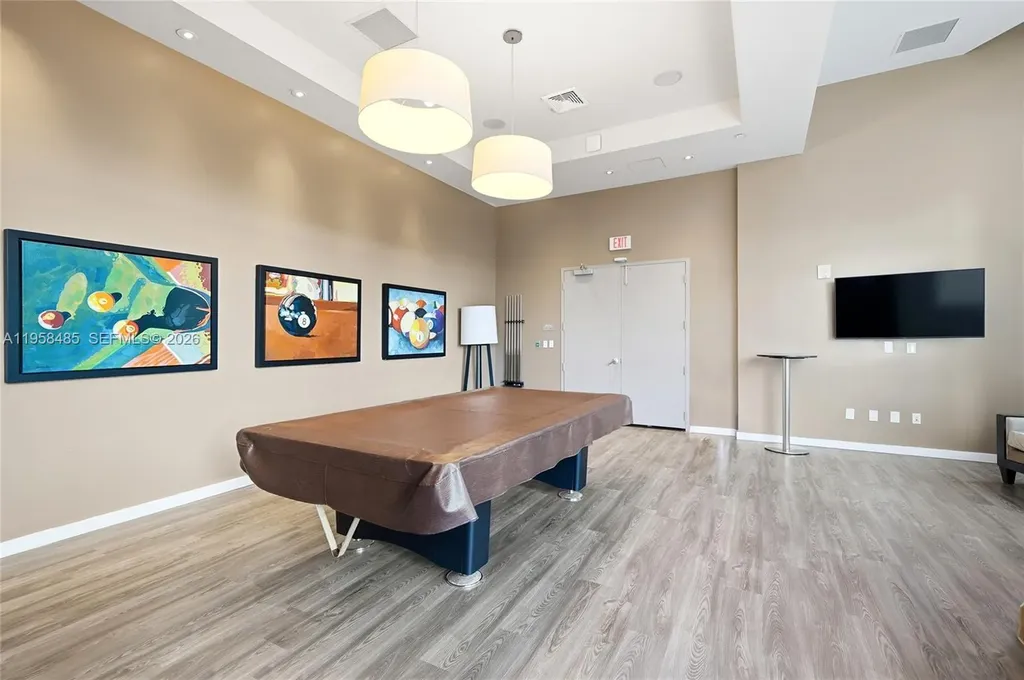 3101 S Ocean Hollywood FL 33019