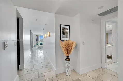 3101 S Ocean Hollywood FL 33019