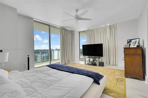 3101 S Ocean Hollywood FL 33019