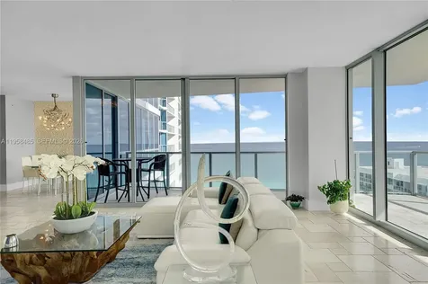 3101 S Ocean Hollywood FL 33019