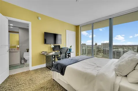 3101 S Ocean Hollywood FL 33019