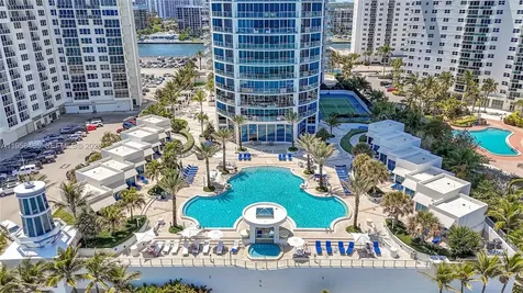 3101 S Ocean Hollywood FL 33019