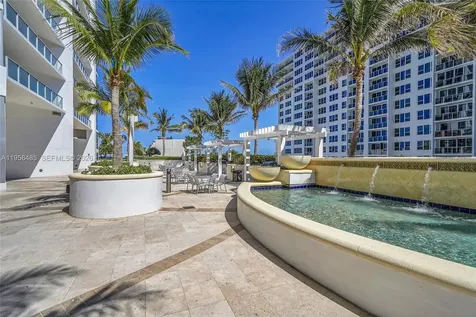 3101 S Ocean Hollywood FL 33019