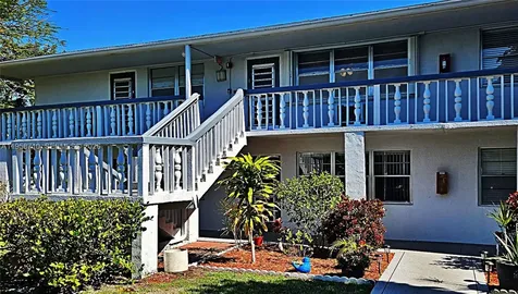 275 Farnham L Deerfield Beach FL 33442