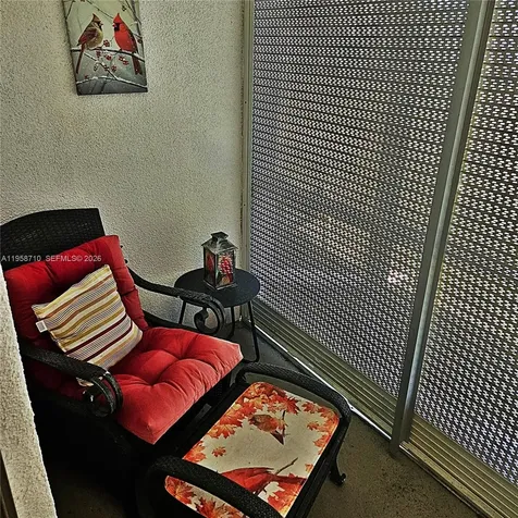275 Farnham L Deerfield Beach FL 33442