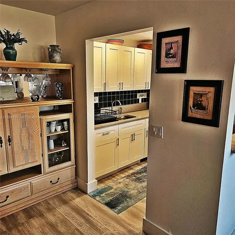 275 Farnham L Deerfield Beach FL 33442