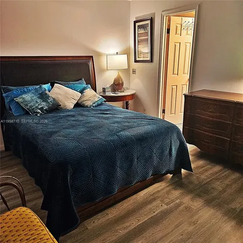 275 Farnham L Deerfield Beach FL 33442