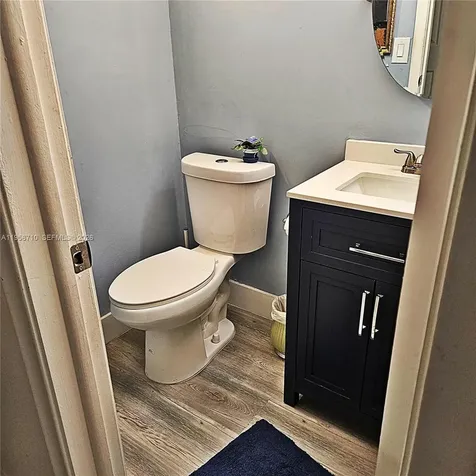 275 Farnham L Deerfield Beach FL 33442