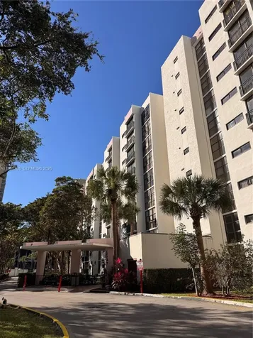 16919 N Bay Road Sunny Isles Beach FL 33160