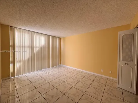16919 N Bay Road Sunny Isles Beach FL 33160