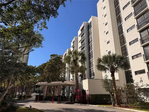 16919 N Bay Road Sunny Isles Beach FL 33160
