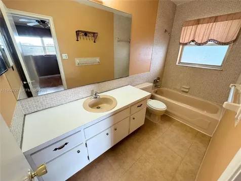 2060 NW 48th Terrace Lauderhill FL 33313