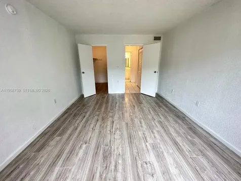 505 NW 177th Street Miami FL 33169