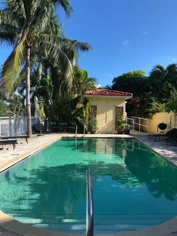 4812 Pine Tree Drive Miami Beach FL 33140